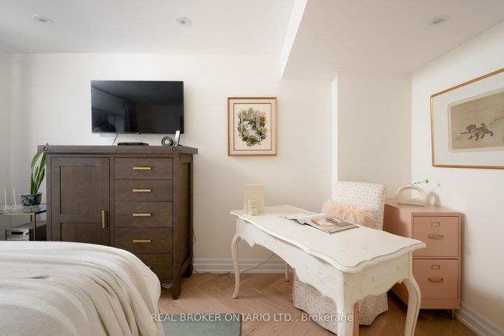 Photo 13 at B - 187 Sherwood Avenue, Mount Pleasant East, Toronto
