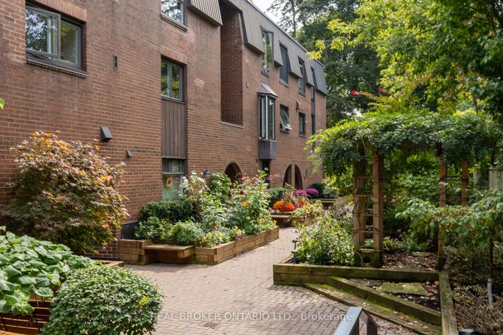 Photo 21 at B - 187 Sherwood Avenue, Mount Pleasant East, Toronto