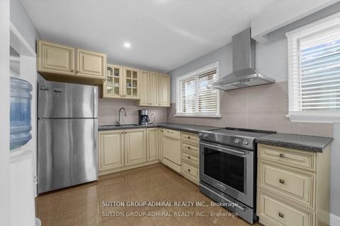 Photo 10 at 4 Carscadden Drive, Branson, Toronto