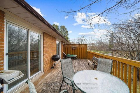 Photo 12 at 4 Carscadden Drive, Branson, Toronto