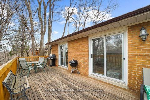 Photo 13 at 4 Carscadden Drive, Branson, Toronto
