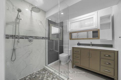 Photo 14 at 4 Carscadden Drive, Branson, Toronto