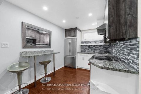 Photo 15 at 4 Carscadden Drive, Branson, Toronto