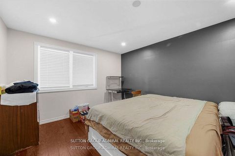 Photo 23 at 4 Carscadden Drive, Branson, Toronto
