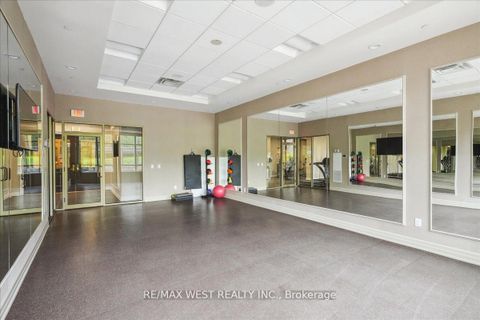 Photo 13 at 405 - 9255 Jane Street, Maple, Vaughan