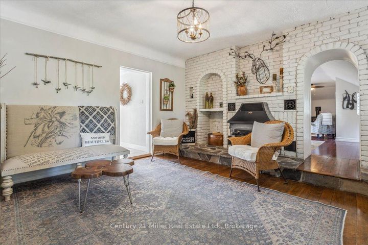 Photo 4 at 585 Dundas Street E, Waterdown, Hamilton