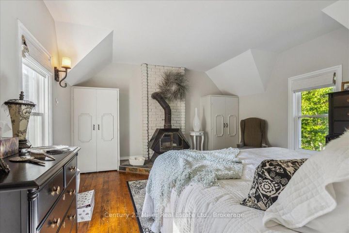 Photo 20 at 585 Dundas Street E, Waterdown, Hamilton