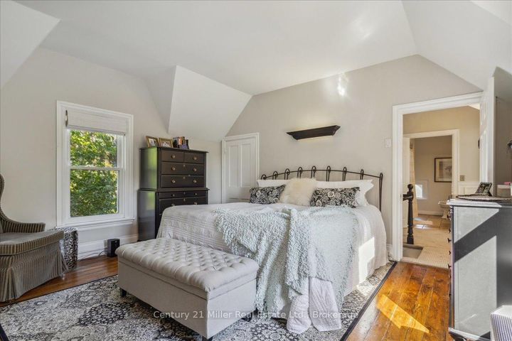 Photo 21 at 585 Dundas Street E, Waterdown, Hamilton