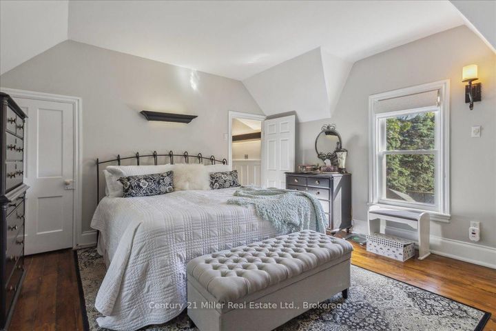 Photo 22 at 585 Dundas Street E, Waterdown, Hamilton