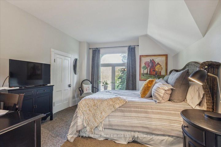 Photo 25 at 585 Dundas Street E, Waterdown, Hamilton