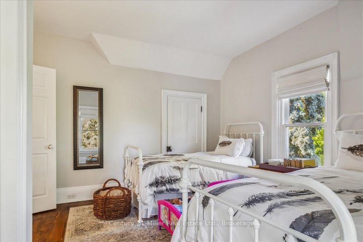 Photo 28 at 585 Dundas Street E, Waterdown, Hamilton