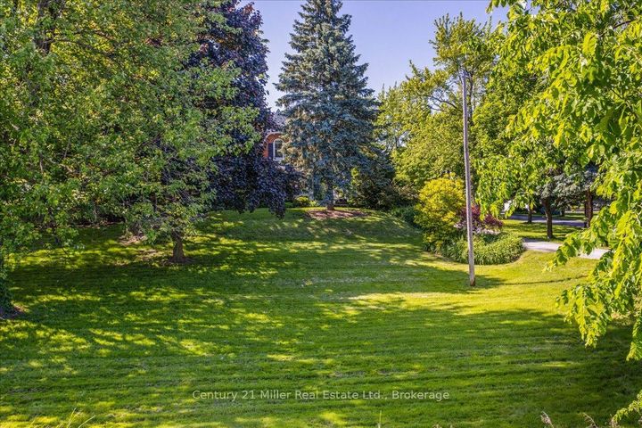 Photo 30 at 585 Dundas Street E, Waterdown, Hamilton