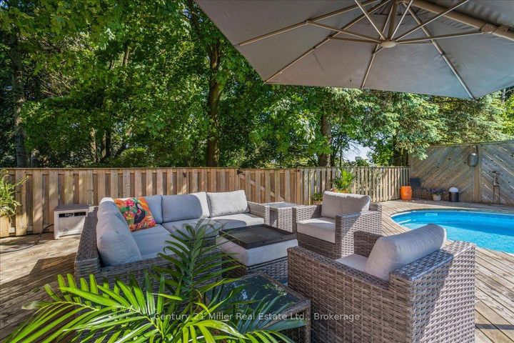 Photo 36 at 585 Dundas Street E, Waterdown, Hamilton
