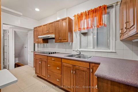 Photo 10 at 286 St Clements Avenue, Eglinton, Toronto