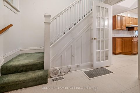 Photo 15 at 286 St Clements Avenue, Eglinton, Toronto
