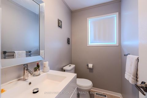 Photo 13 at 341 Livingstone Street, Northwest, Barrie