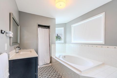 Photo 20 at 341 Livingstone Street, Northwest, Barrie