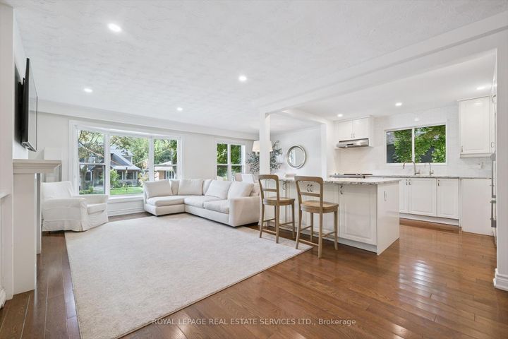 Photo 4 at 455 Willis Drive, WO West, Oakville