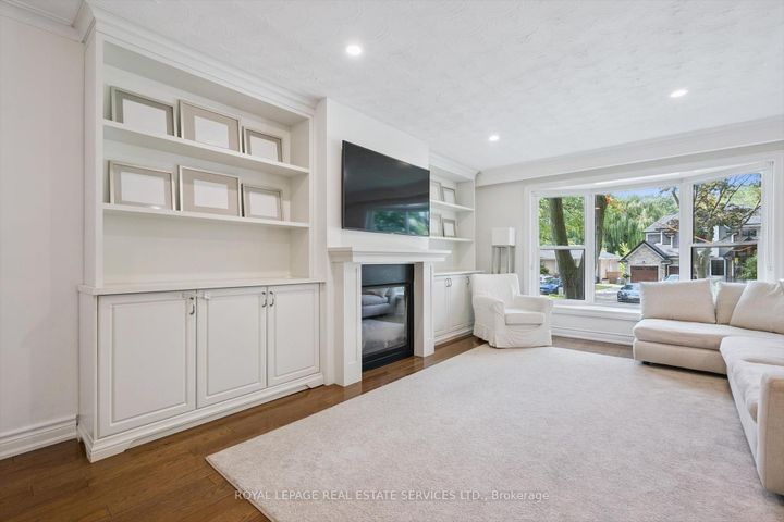 Photo 6 at 455 Willis Drive, WO West, Oakville