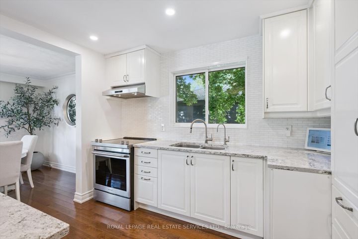 Photo 9 at 455 Willis Drive, WO West, Oakville