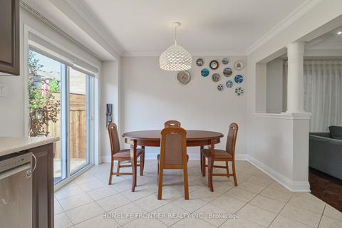 Photo 17 at 86 Venice Gate Drive, Vellore Village, Vaughan