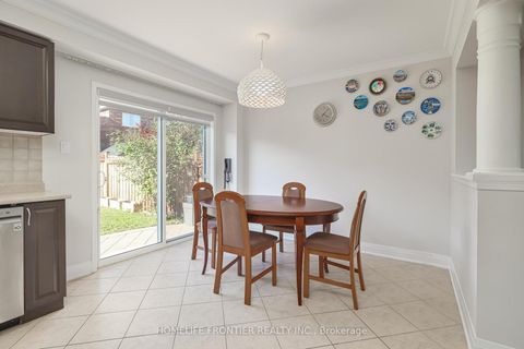 Photo 18 at 86 Venice Gate Drive, Vellore Village, Vaughan