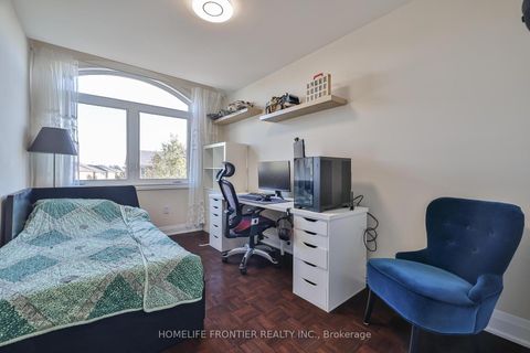 Photo 28 at 86 Venice Gate Drive, Vellore Village, Vaughan