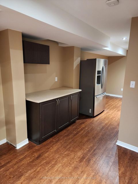 Photo 45 at 86 Venice Gate Drive, Vellore Village, Vaughan