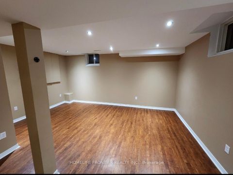 Photo 48 at 86 Venice Gate Drive, Vellore Village, Vaughan