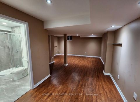 Photo 49 at 86 Venice Gate Drive, Vellore Village, Vaughan