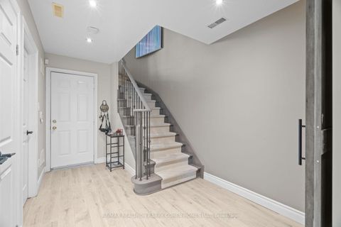 Photo 23 at 28 Mistywood Crescent, Patterson, Vaughan
