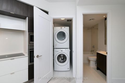 Photo 17 at 313 - 1 Edgewater Drive, Waterfront Communities C8, Toronto