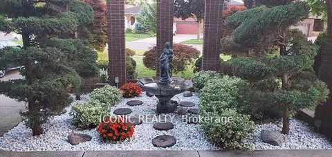 Photo 1 at 44 Wigwoss Drive, East Woodbridge, Vaughan