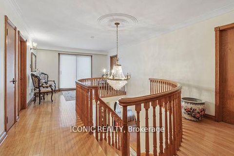 Photo 8 at 44 Wigwoss Drive, East Woodbridge, Vaughan