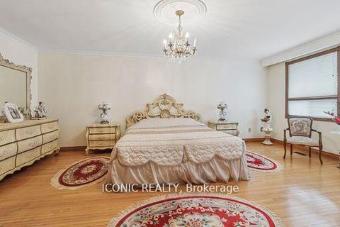 Photo 9 at 44 Wigwoss Drive, East Woodbridge, Vaughan