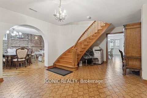 Photo 13 at 44 Wigwoss Drive, East Woodbridge, Vaughan