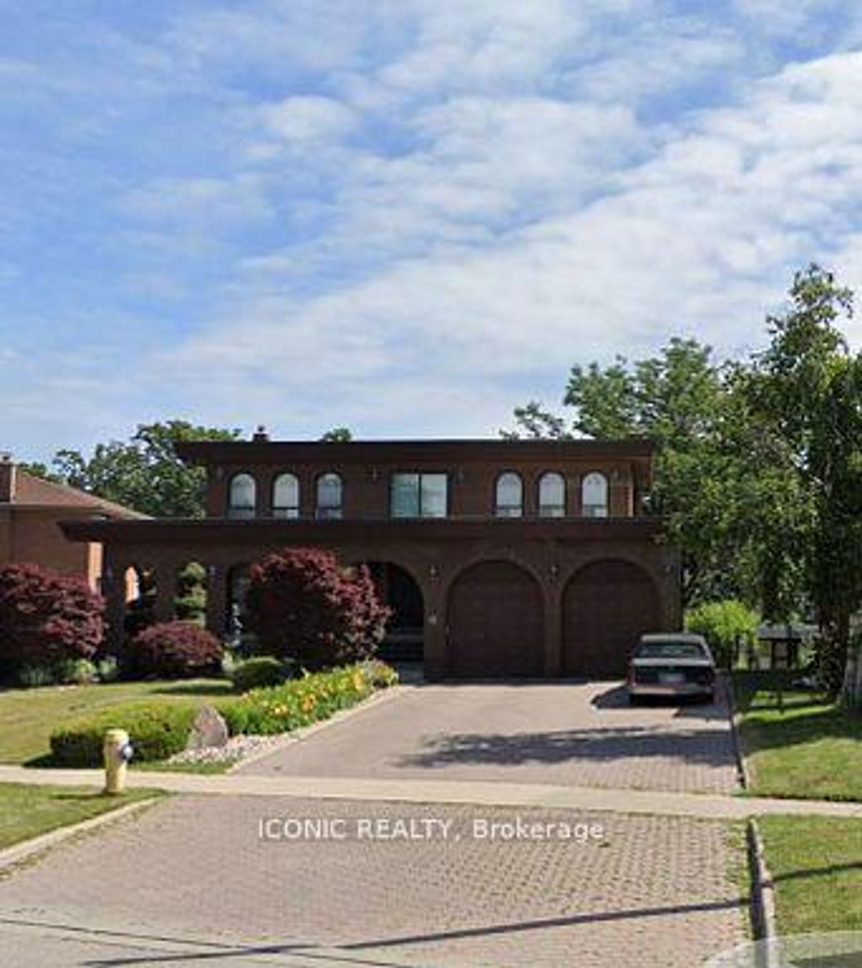 44 Wigwoss Drive, East Woodbridge, Vaughan 