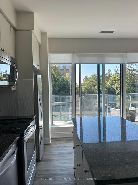Photo 2 at 203 - 9088 Yonge Street, South Richvale, Richmond Hill