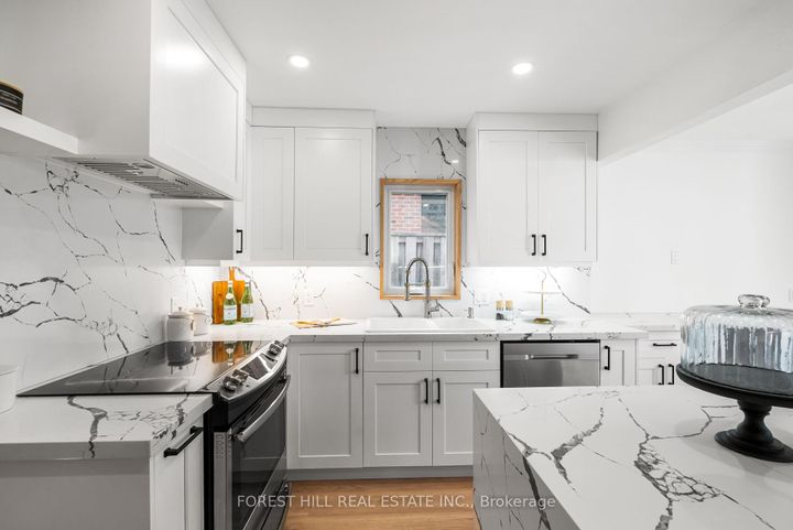Photo 9 at 3 Saunders Lane, Willowbrook, Markham