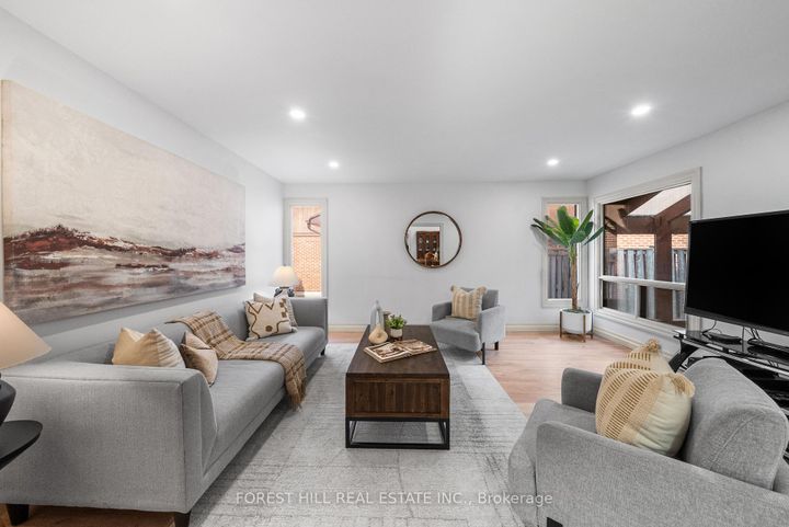 Photo 16 at 3 Saunders Lane, Willowbrook, Markham