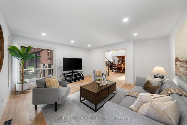 Photo 17 at 3 Saunders Lane, Willowbrook, Markham