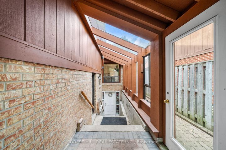Photo 36 at 3 Saunders Lane, Willowbrook, Markham