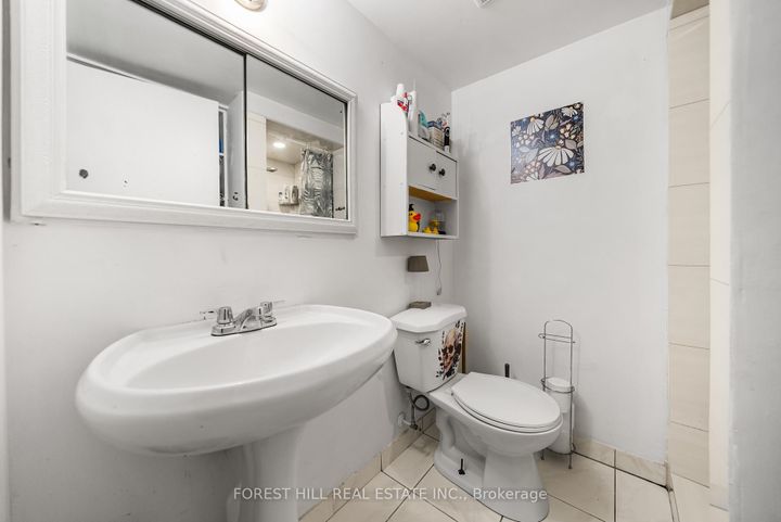Photo 41 at 3 Saunders Lane, Willowbrook, Markham
