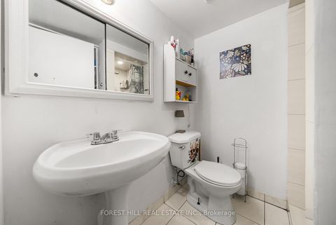 Photo 41 at 3 Saunders Lane, Willowbrook, Markham
