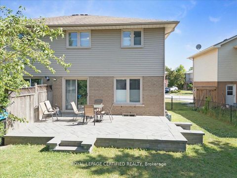 Photo 28 at 121 Genesee Drive, RO River Oaks, Oakville