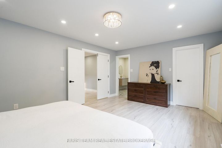 Photo 16 at 7 Golfview Boulevard, Bradford, Bradford West Gwillimbury