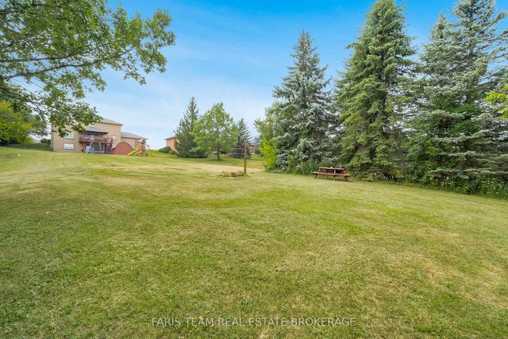 Photo 35 at 7 Golfview Boulevard, Bradford, Bradford West Gwillimbury