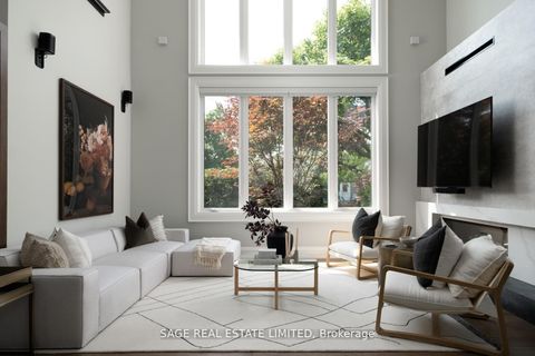 Photo 5 at 26 Wellesworth Drive, West Deane, Toronto