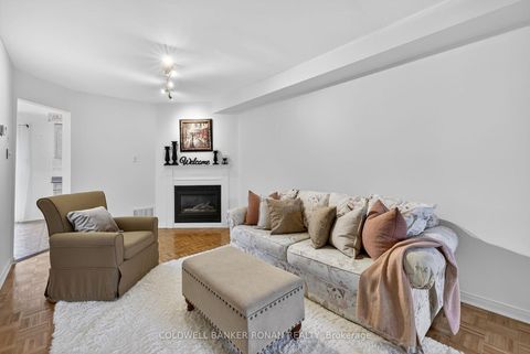 Photo 6 at 97 Parktree Drive, Maple, Vaughan