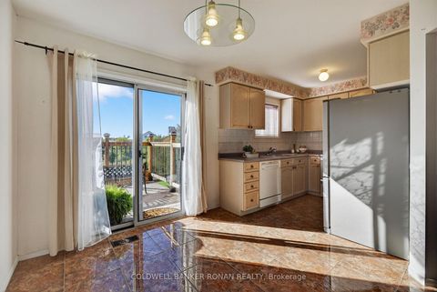 Photo 13 at 97 Parktree Drive, Maple, Vaughan